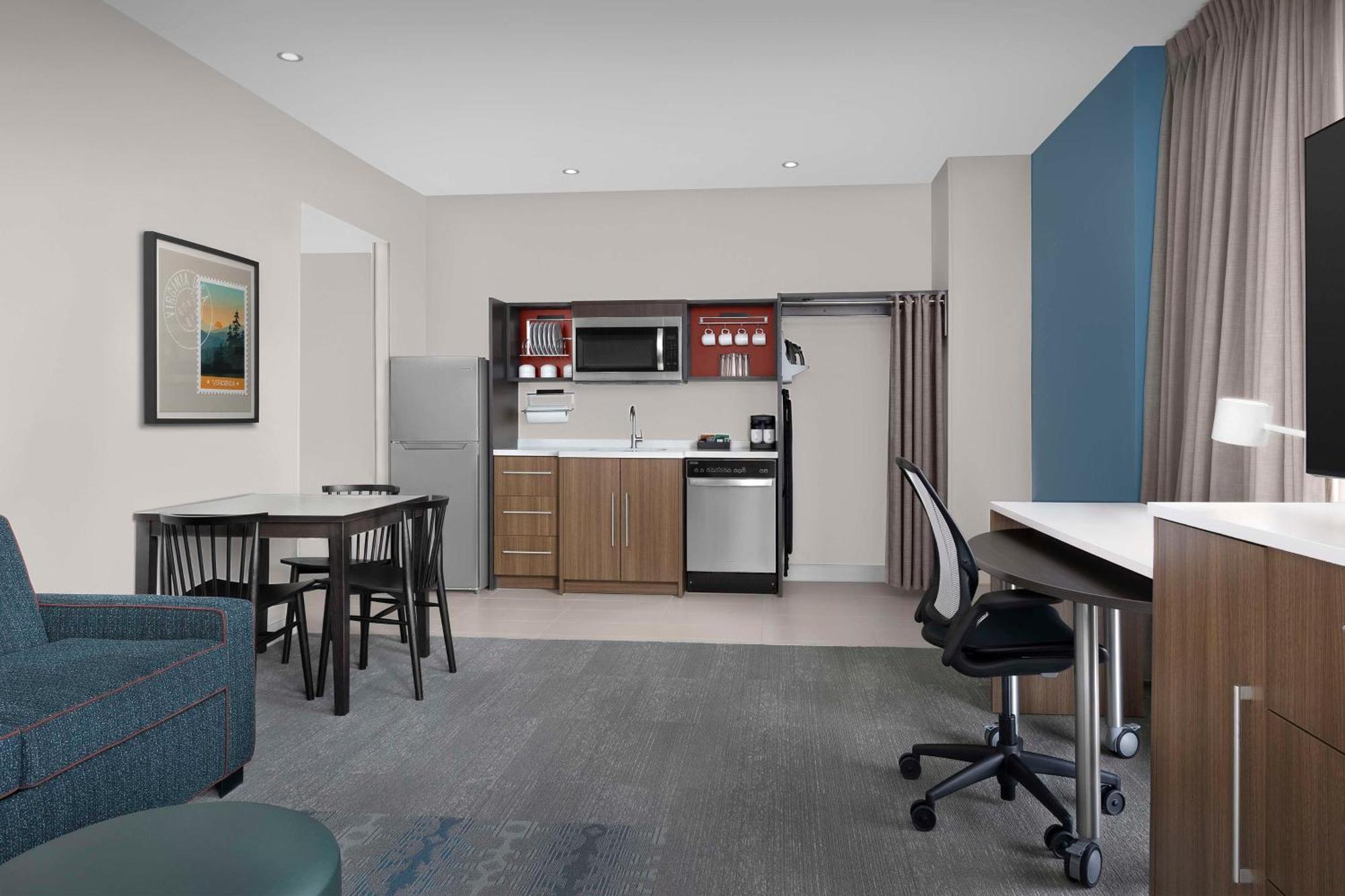 Home2 Suites By Hilton Falls Church Exterior photo
